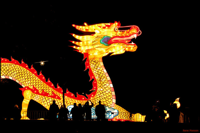 dragon Festival of lights, Photo CC by Rene Mensen